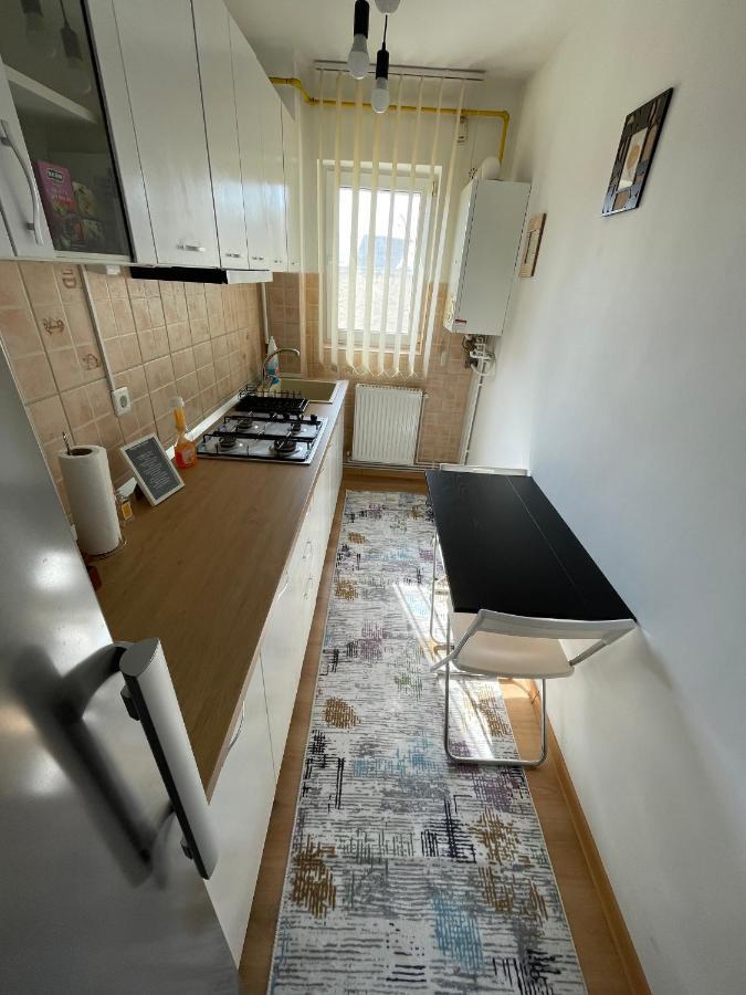 Apartament Cina Husi Kültér fotó